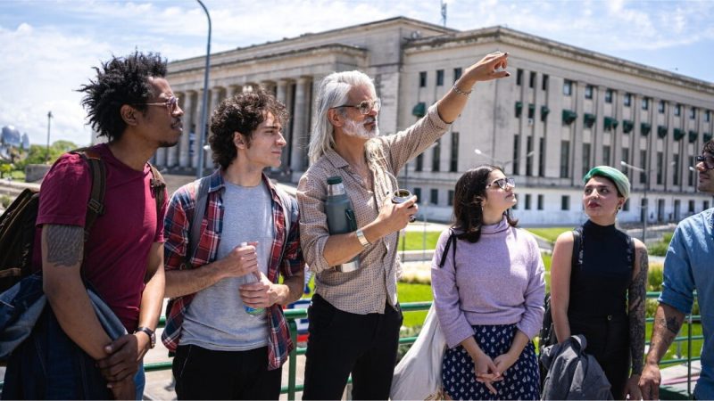 ¿Por Qué Debes Contratar Servicios de Experiencias Turísticas con Guía en Argentina - Imagen 1